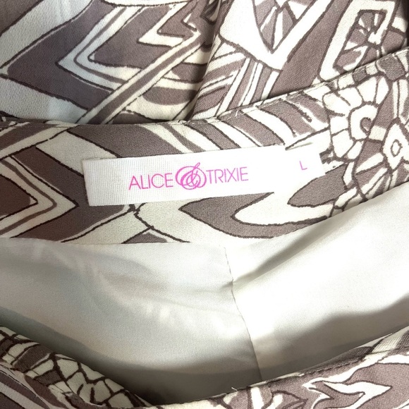 Alice & Trixie Silk Wide Leg Pants In Brown and Cream Earthy Tones
Size Large - Picture 5 of 5